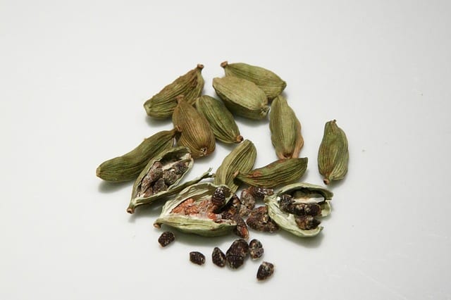 How Many Cardamom Seeds In A Pod?