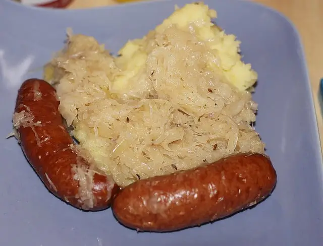 Discovering the Flavors – What Herbs and Spices Does Sauerkraut Contain?