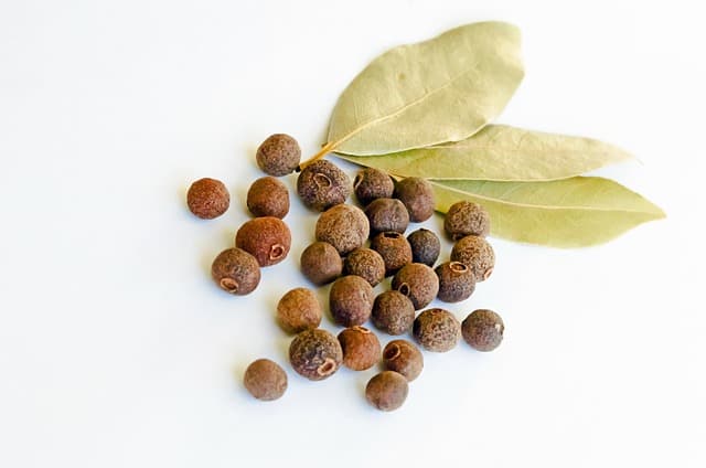 What Is The Best Way To Grind Allspice Berries?