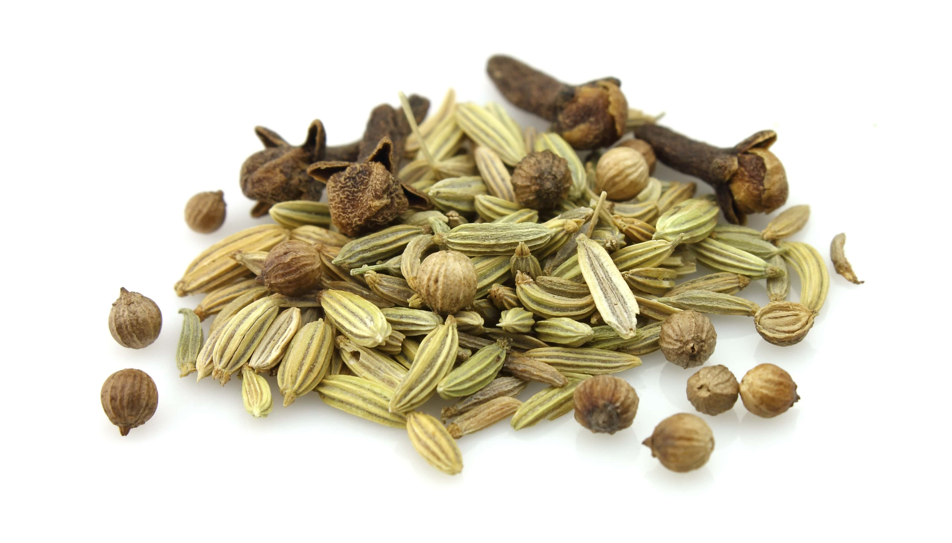 Can You Combine Fennel Seeds and Coriander Seeds?